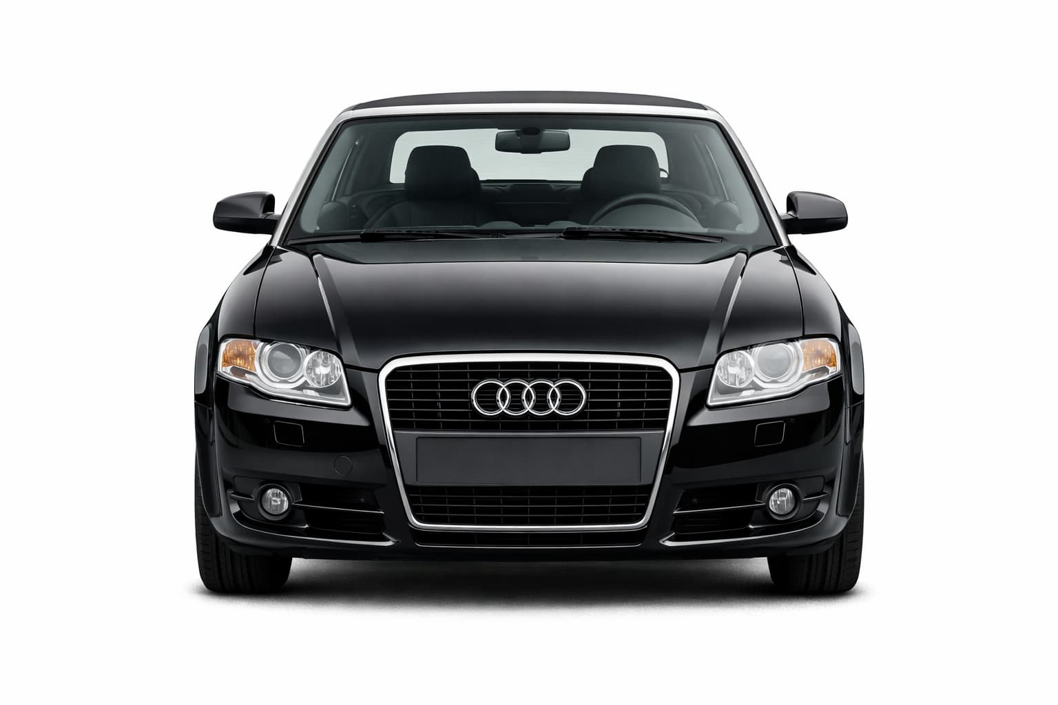 Schwarzer Audi A4 Cabrio, Baujahr 2007 – elegantes Premium-Cabriolet mit 199 PS, ideal für Fahranfänger mit größerem Budget.