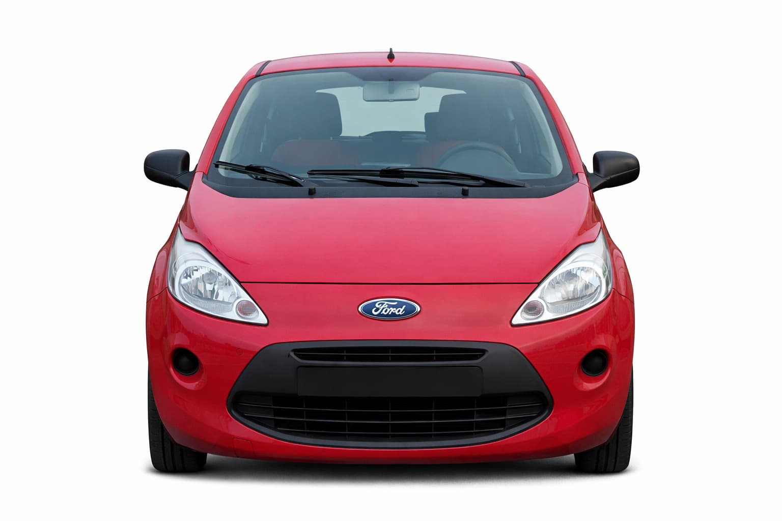 Roter Ford Ka, Baujahr 2009 – kompaktes Stadtauto mit niedrigen Typklassen und einfachem Aufbau für Fahranfänger.